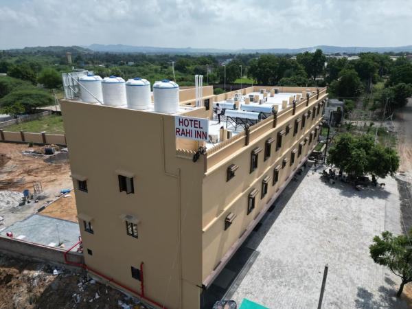 Hotel Rahi Inn, Book  Bhuj hoteller med pool, Swimmingpool