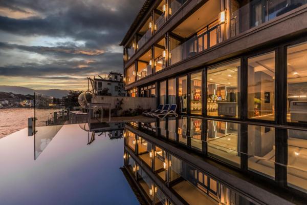 Cangyue Qionglou Lake View Holiday Hotel, Book  Dali Shuanglang Yunnan