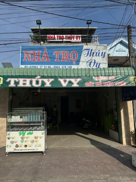 Nhà Trọ Thuý Vy, Book  Hoteller i Mekong Delta med parkering, Parkering