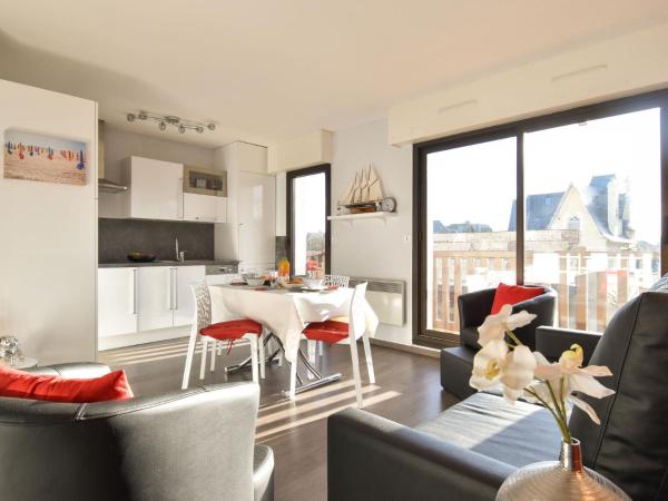 Apartment Baccara, Book Lejlighed Lower Normandy hoteller med parkering, Parkering