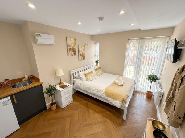 30B The Lux Studios Near Arsenal and Central London, Book  Hoteller i London og omegn med parkering, Parkering