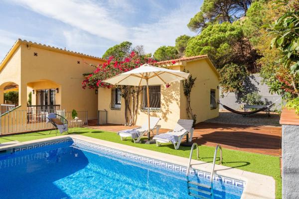 Lloret · Villa Gamené piscina y mar, Book  Lloret de Mar Costa Brava