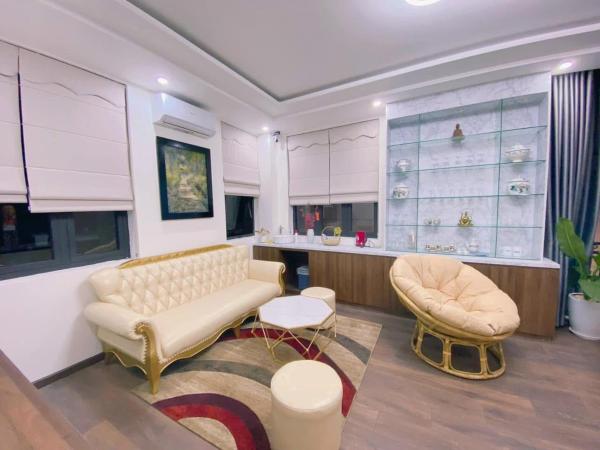 November Homestay Villa Royal Park Huế, Book  Hoteller i Gia Lai med pool, Swimmingpool