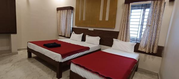 Hiira Resort & homestay, Book  Hoteller i Sūramangalam med pool, Swimmingpool