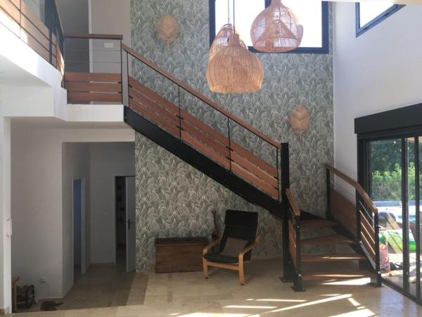 Villa Colorado entre terre et Ocean Indien, Book  St. Denis hoteller med pool, Swimmingpool