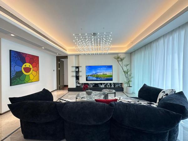 Urban Hub - Chong Qing Branch nice river view luxury large flat 5br, Book  Chongqing hoteller med pool, Swimmingpool