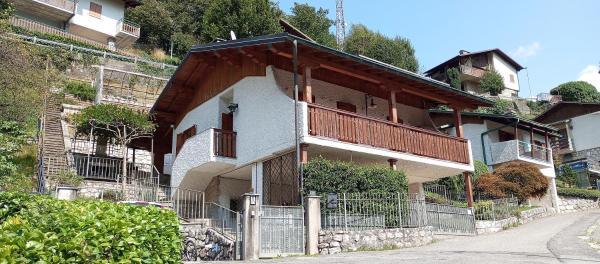Villa MB, Book  Lenna 