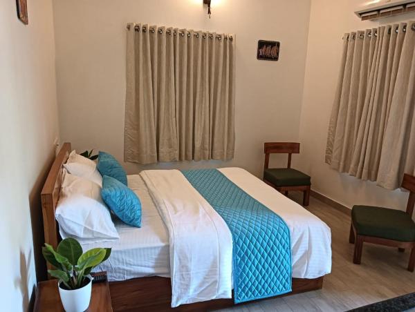 Om Villa, Book  Varkala New Delhi