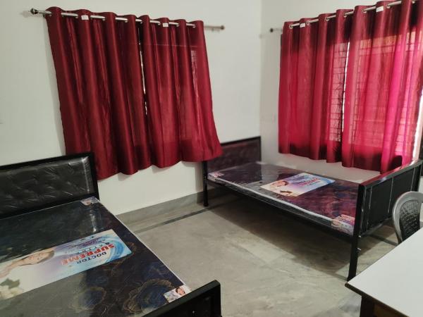 Urban Ladies Hostel at Chinar Park, Book  New Town West Bengal