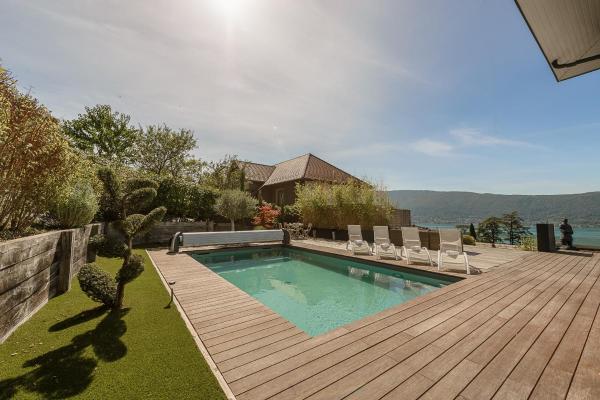 Villa Sunrise – Villa contemporaine avec piscine et vue panoramique sur le lac d’Annecy, Book  Veyrier-du-Lac 