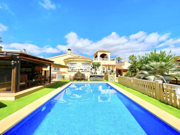 Villa Agave Ciudad Quesada by Villas&You, Book  Rojales Costa Blanca