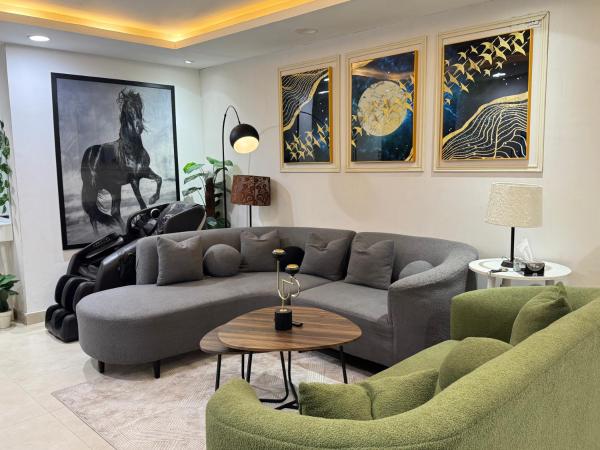 Gold Crest Mall And Residency with Access To Al Fateh - DHA Lahore, Book  Lahore Pakistan