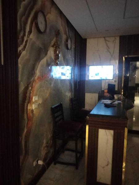 Host G Hotel, Book  Cairo Governorate hoteller med parkering, Parkering
