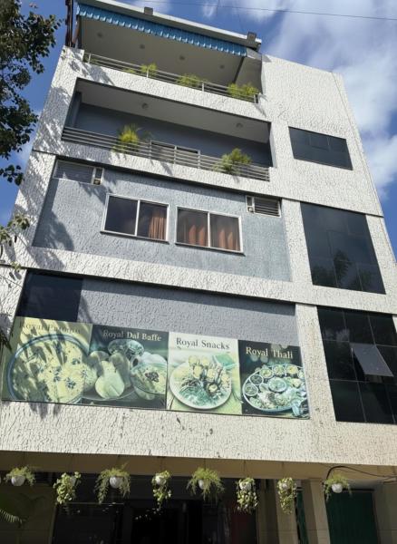Hotel Empire, Book  Hoteller i New Delhi med parkering, Parkering