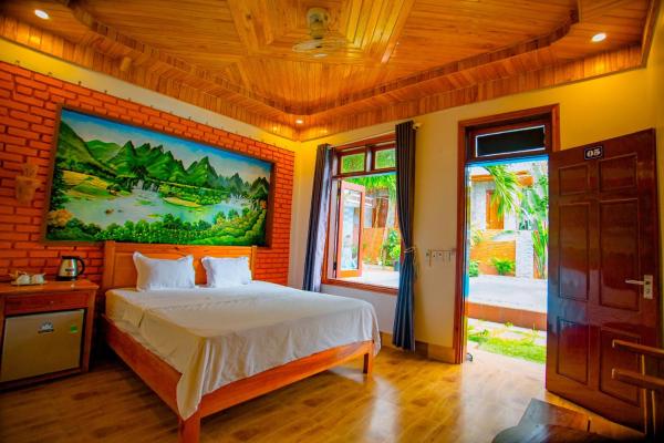 Hillside Homestay, Book  Dong Hoi 