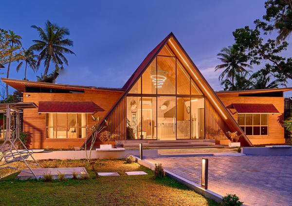 Kayal Cove Luxury Pool Resort & Houseboats Alleppey By VOYE HOMES, Book  New Delhi hoteller med pool, Swimmingpool