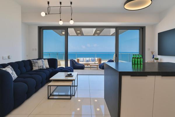 Luxe on the BEACH By LIME, Book  Haifa North District Israel