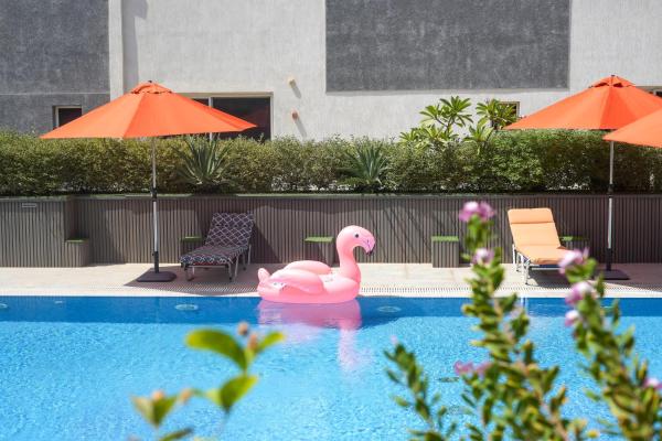 Mabaat-White Pearl Compound 600 C Villa 29, Book  Makkah hoteller med pool, Swimmingpool