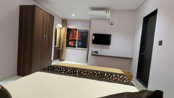 Amrut Inn, Book  Māvalli Karnataka