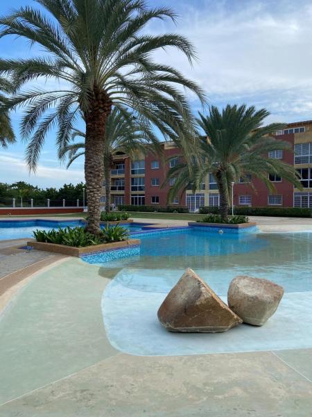 Apartmento en Pampatar Villa La Blanquilla a 200 mts del Sambil, Book Lejlighed Hoteller i Pampatar med pool, Swimmingpool