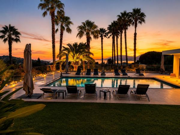 villa NOESIS, Book  Hoteller i Korsika med pool, Swimmingpool