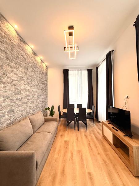 Tara Homes, Book  Trieste Friuli Venezia Giulia