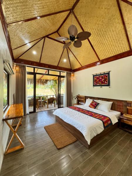 Coconut Minh Tho Homestay, Book  Hoteller i Hoa Binh med pool, Swimmingpool