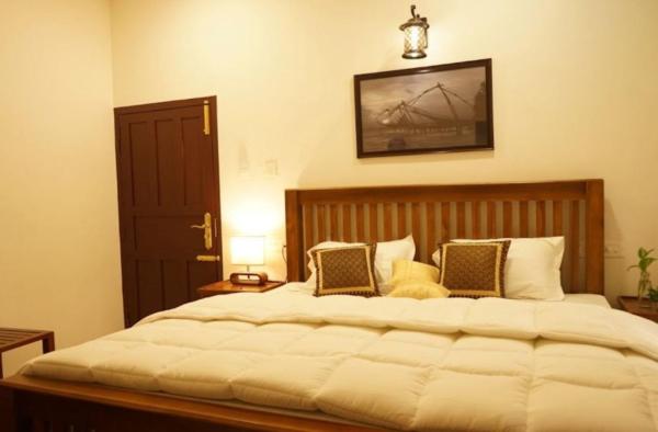 The Kochi Stays, Book  Kochi New Delhi