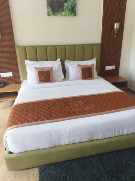 Creekwood Farmhouse Resort, Book  Kashipur Uttarakhand