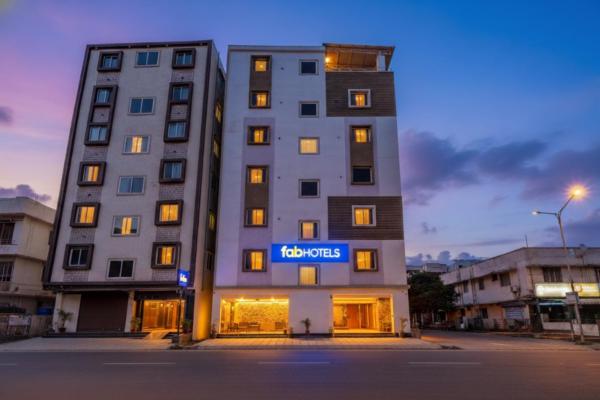 FabHotel Leon Square, Book  Yelahanka 