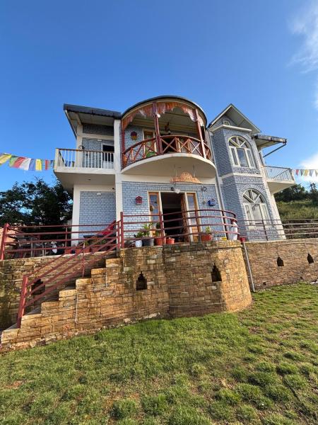 Lumoro Villa Mukteshwar, Book  Mukteshwar Uttarakhand