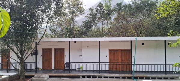 eden homestay, Book  Munnar New Delhi