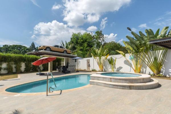 La Vega Villa with Private Pool and BBQ, Book  Santo Cerro La Vega