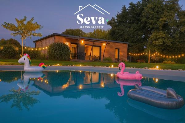 Villa Serena Piscine - 6 personnes - Parking, Book  Hoteller i Burgund med parkering, Parkering