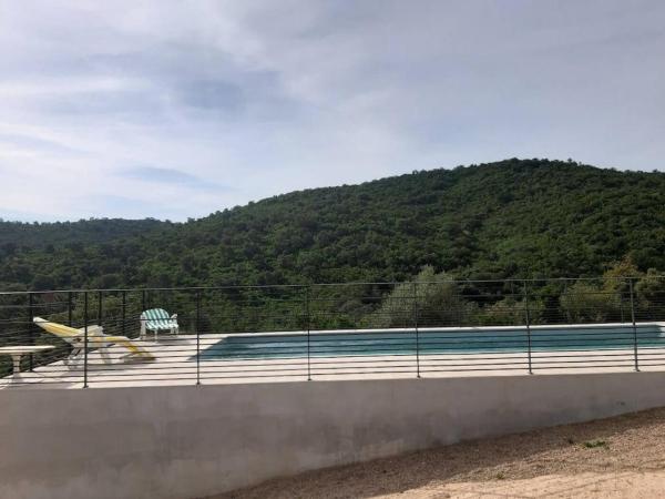 Alivi- Piscine à partager- clim- vue mer- wifi- plage à pieds, Book  Hoteller i Korsika med pool, Swimmingpool