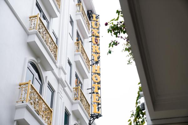 Luxury Hotel - Số 3 , Ngõ 12 Nguyễn Khiêm Ích , Trâu Quỳ , Gia Lâm , Hà Nội, Book  Thạch Cầu Ha Noi Municipality