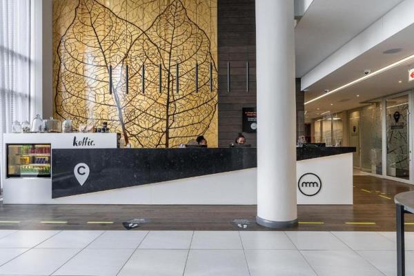 Menlyn Maine Trilogy Apartment 1316, Book Lejlighed Hoteller i Pretoria med pool, Swimmingpool
