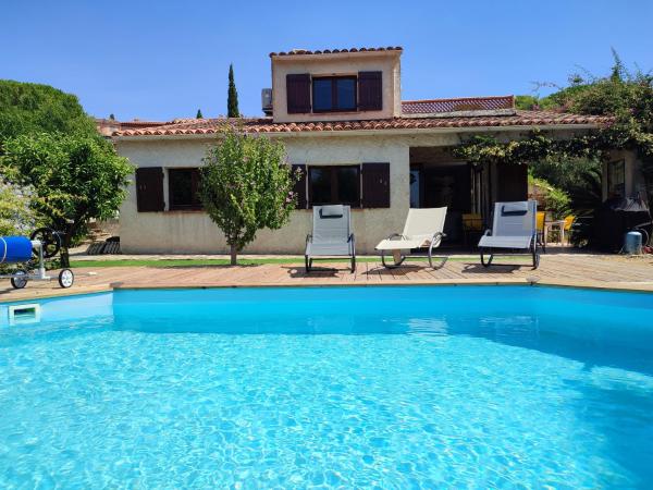 Villa le Clos Ferté au Lavandou, Book  Hoteller i Var coast med pool, Swimmingpool