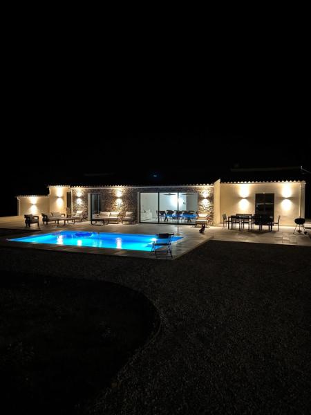 Superbe Villa Arià avec piscine chauffée, Book  Hoteller i Korsika med pool, Swimmingpool