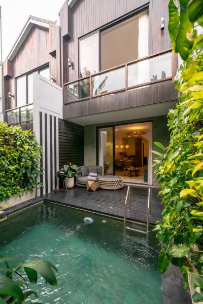 Villa Amaya Canggu, Book  Badung hoteller med pool, Swimmingpool