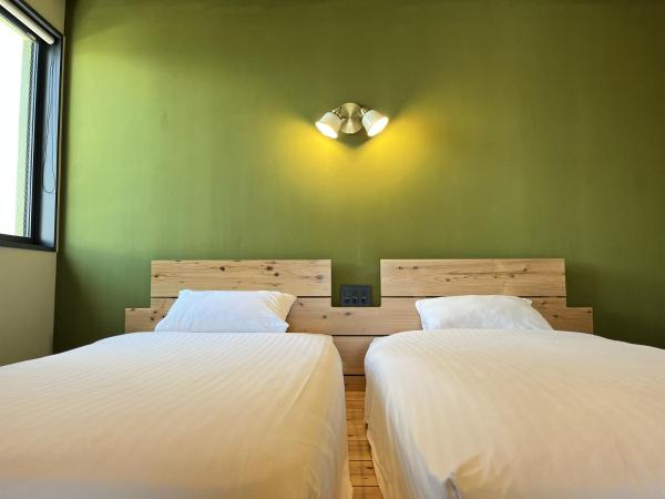 The Shore Inn, Book  Chatan 