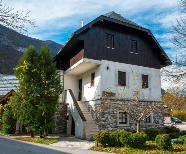 Guest house Vila Korošec, Book Pension Čezsoča Kanin