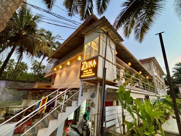 Zuna Stayz Morjim Goa, Book  Morjim 