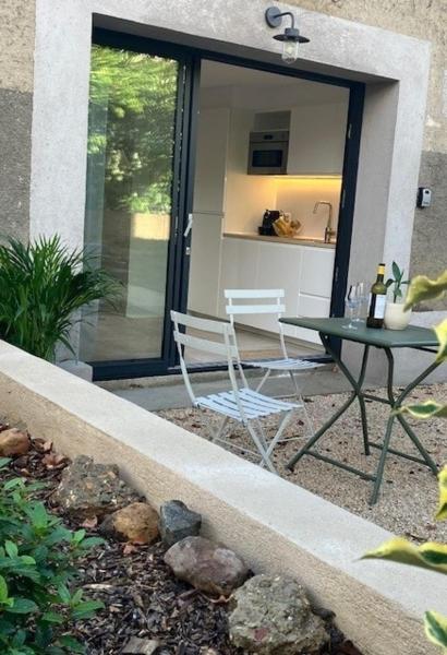 Studio neuf dans un écrin de verdure, Book  Charbonnières-les-Bains 