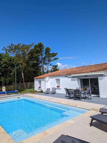 2 maisons privatives avec piscine et spa, Book  Grues 