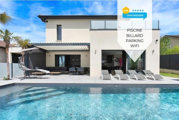 Villa with very quiet pool - Vice City, Book  Chamagnieu Rhône-Alps.
