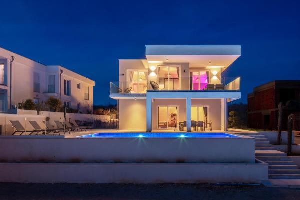 Villa Neoma, Book  Linardići 