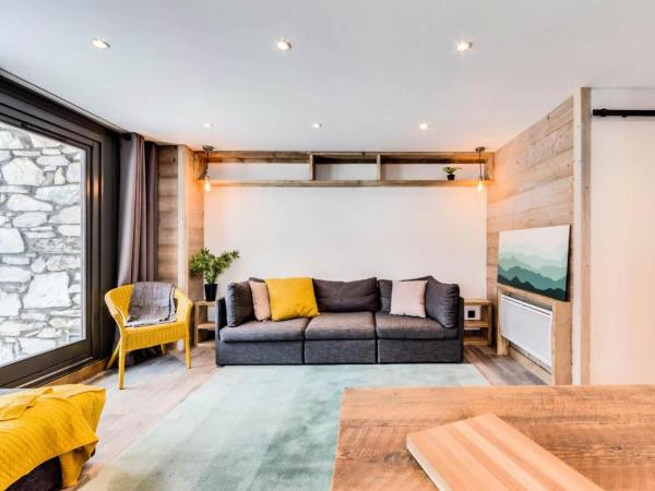 Résidence Val Disere Village - Appartement entièrement rénové Aux pieds des pistes Parking couvert MAE-3083, Book  Hoteller i Rhône-Alps med parkering, Parkering