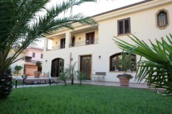 Villa Irene, Book  Sicilien hoteller med parkering, Parkering