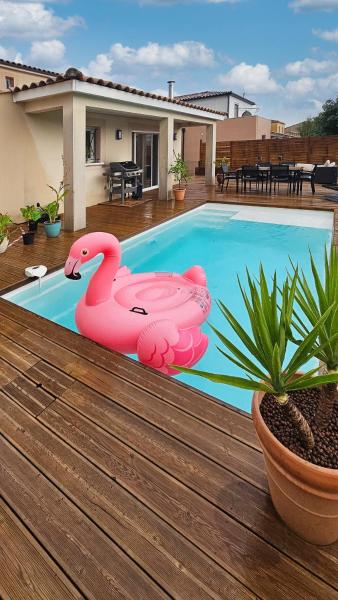 Villa Gina, Book  Garons Gard